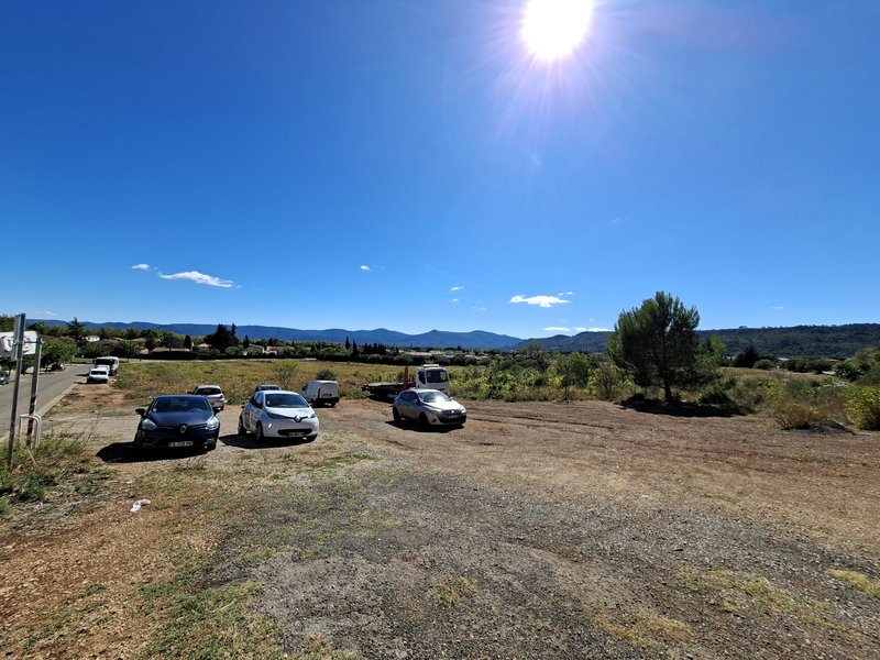 Emplacement du futur lycée du Luc en Provence le long de la voie Ellie Perengo
